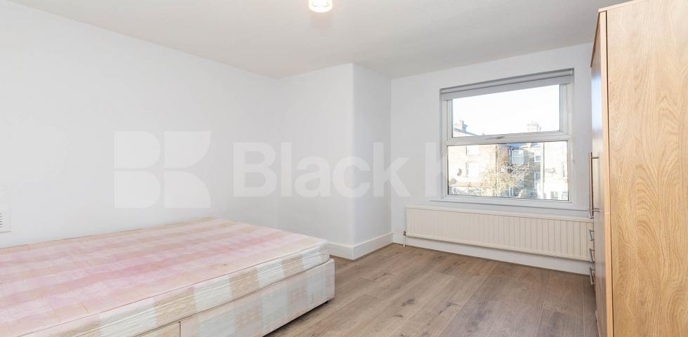 			with large study, 2 Bedroom, 1 bath, 1 reception Flat			 Coleraine road, Wood Green